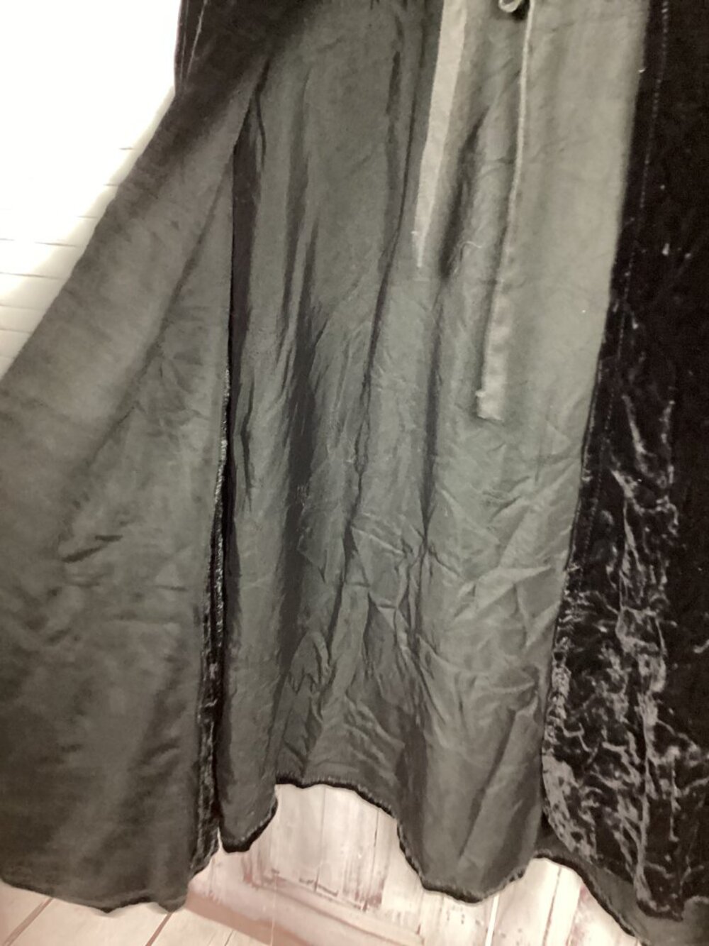 Black Crushed Velvet Cape Short Vintage Costume O/S - Picture 4 of 9